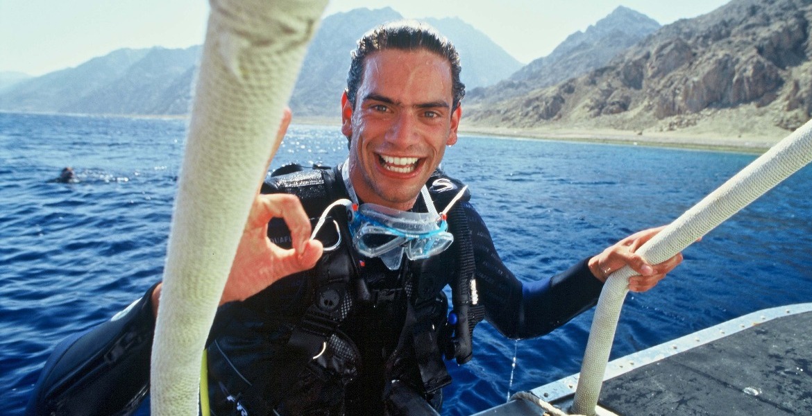 ADVENTURE IN DIVING